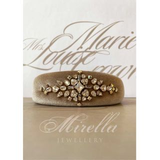 https://www.mirellashop.at/shop/headbands/mrs-marie-louise-crown/#cc-m-product-18868234525|Mrs. Marie Louise Crown